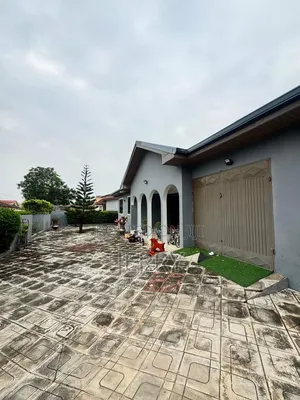 4bdrm House in Sakumono for rent