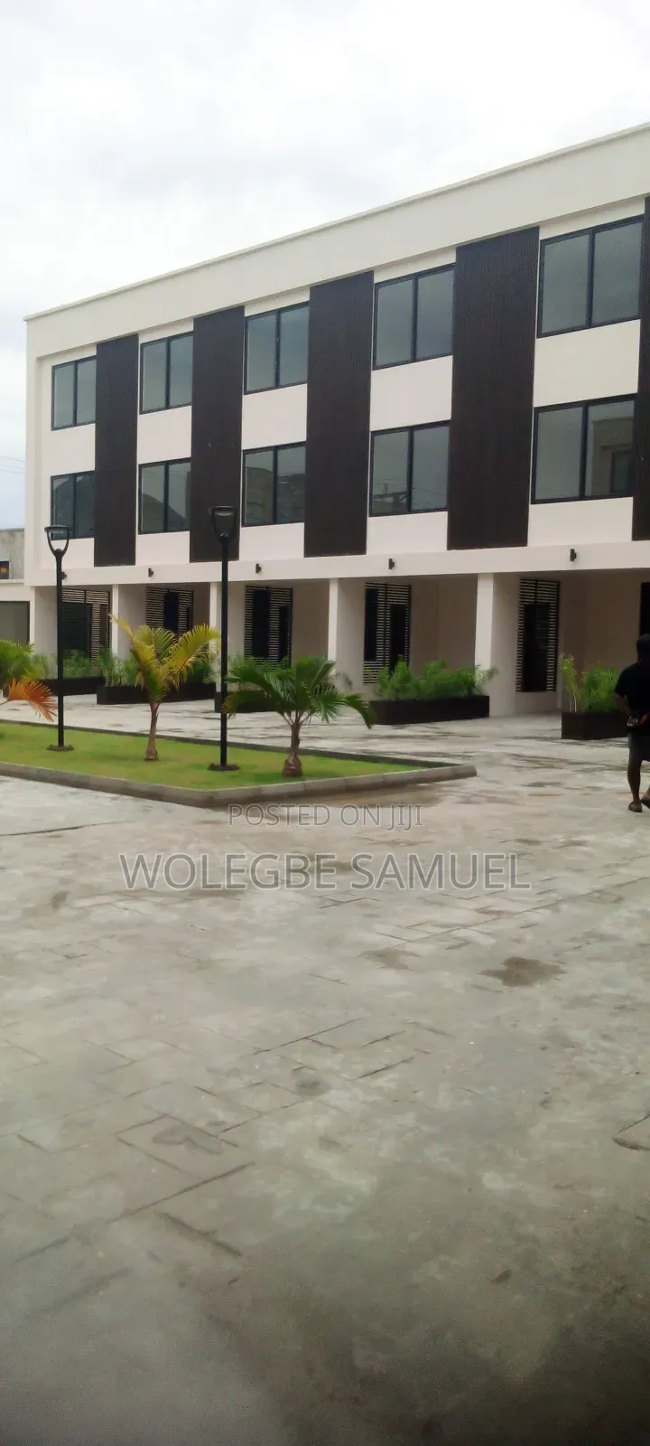 3bdrm Apartment in Lashibi, Sakumono for rent
