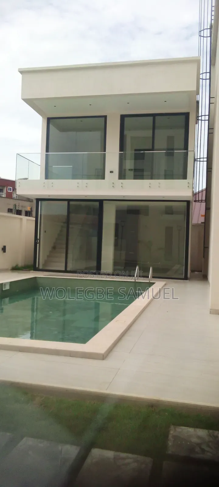 3bdrm Apartment in Lashibi, Sakumono for rent