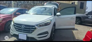 Hyundai Tucson 2017 White