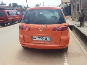Mazda Demio 2006 Gold