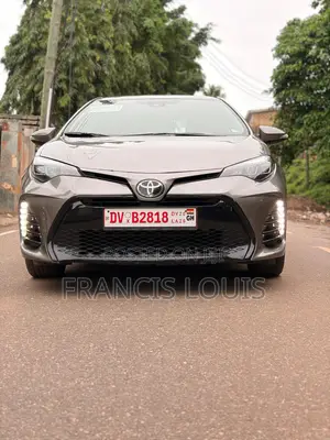 Toyota Corolla SE (1.8L 4cyl 2A) 2018 Gray
