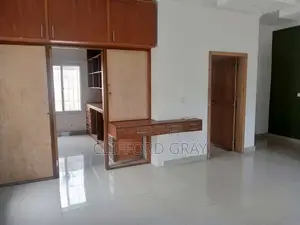3bdrm Apartment in Asylum Down for rent