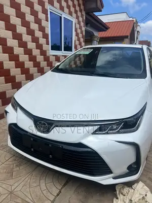 Toyota Corolla 2023 White