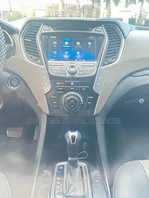 Hyundai Santa Fe 2014 Red