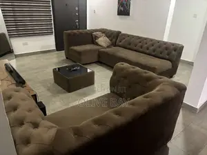 Couch/ Sofa