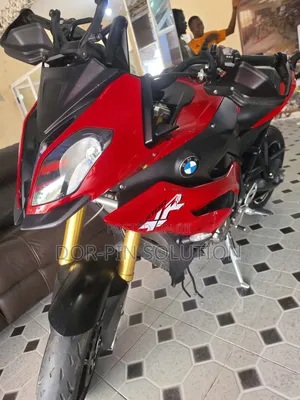 BMW S 1000 XR 2020 Red