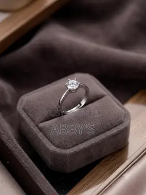 Stunning Moissanite Diamond Engagement/Promise Ring