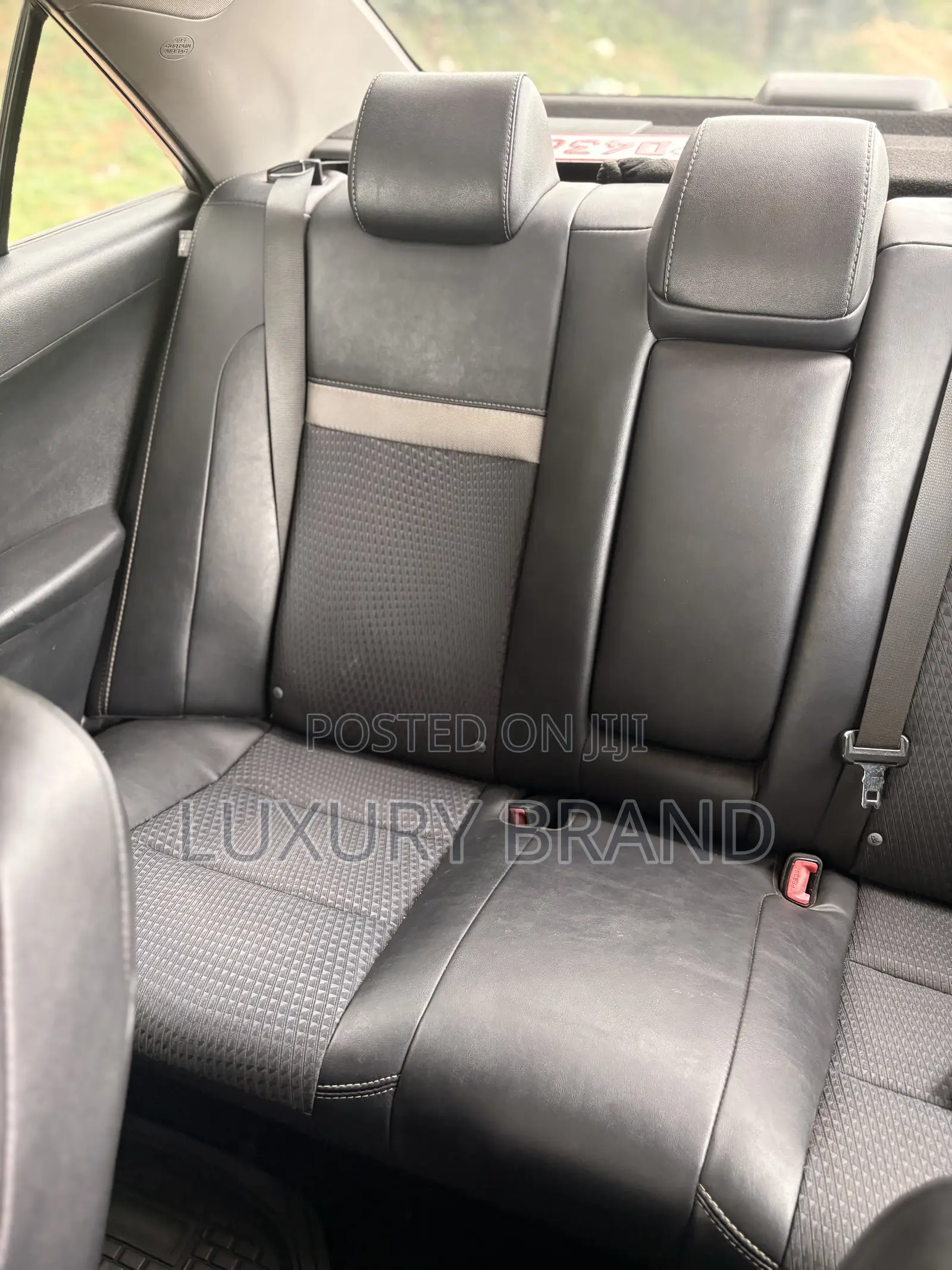 Toyota Camry SE 4dr Sedan (2.5L 4cyl 6A) 2013 White