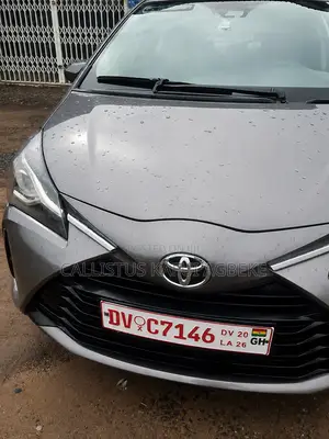 Toyota Yaris 2017 Gold