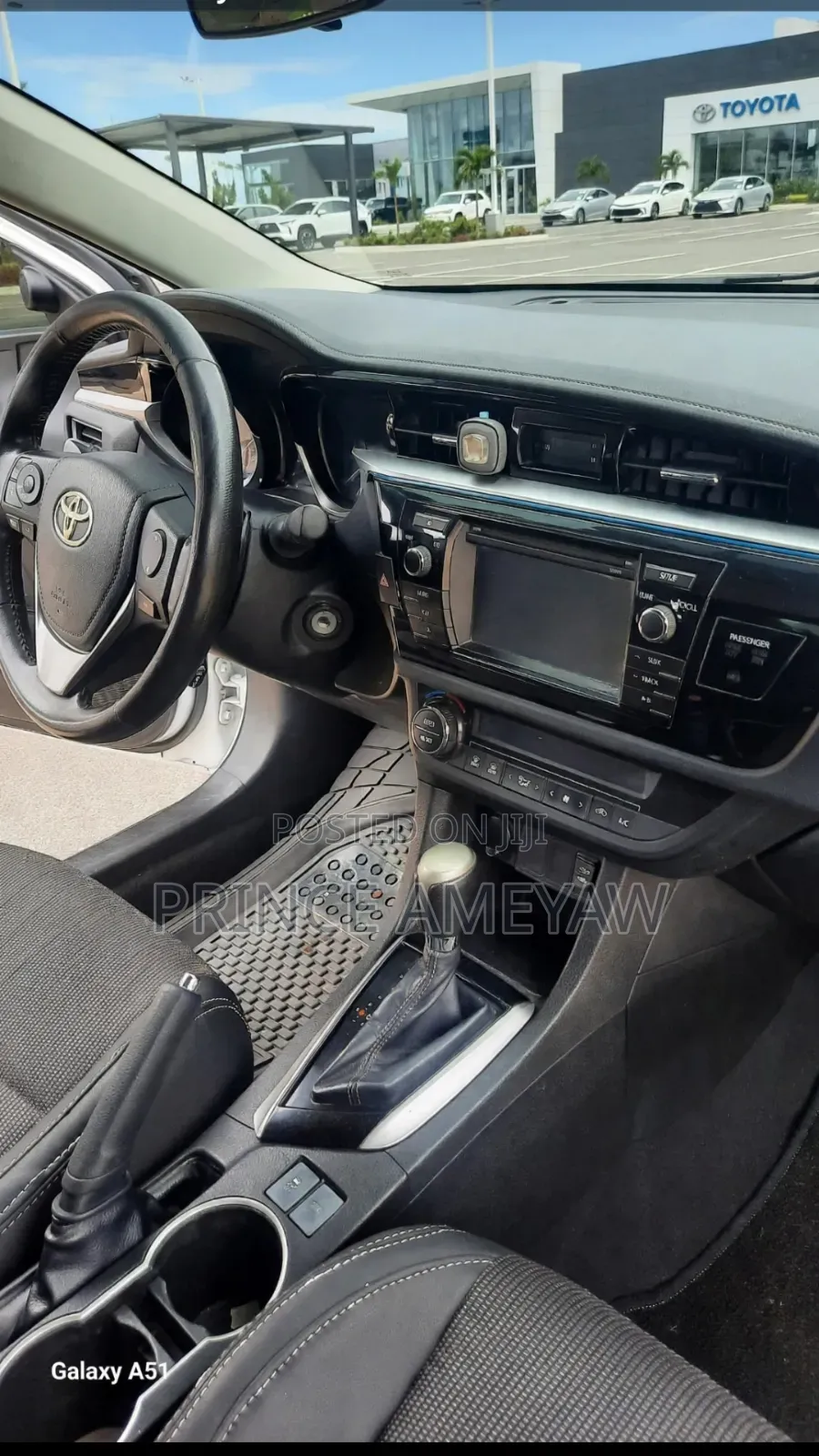 Toyota Corolla 2015 White