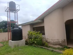 4bdrm House in Oyibi Benarpat, Pentecost for rent