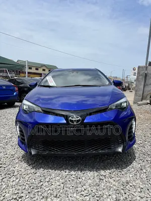 Toyota Corolla SE (1.8L 4cyl 6M) 2018 Blue