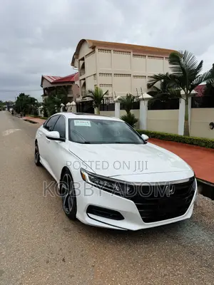 Honda Accord Sport (2.0L 4cyl Turbo 10A) 2019 White