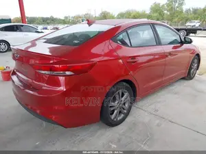 Hyundai Elantra SE Sedan FWD (2.0L 4cyl 6M) 2017 Red