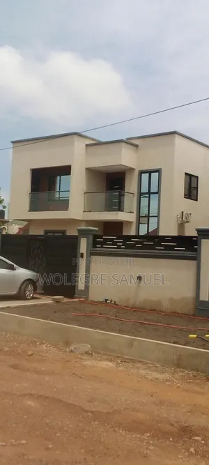 4bdrm House in Lashibi, Sakumono for sale