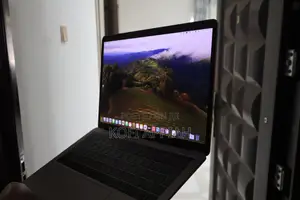 Laptop Apple MacBook Air 2018 8GB Intel Core i5 SSD 128GB
