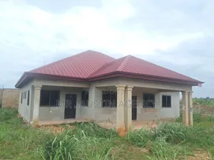 4bdrm House in Atwima Kwanwoma for sale