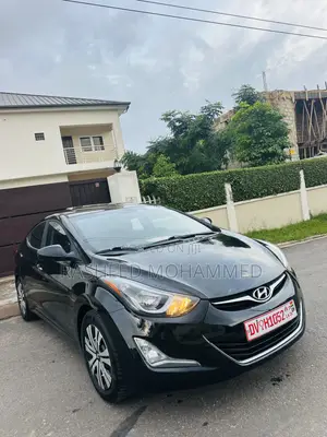 Hyundai Elantra Limited Sedan FWD (1.8L 4cyl 6A) 2016 Black