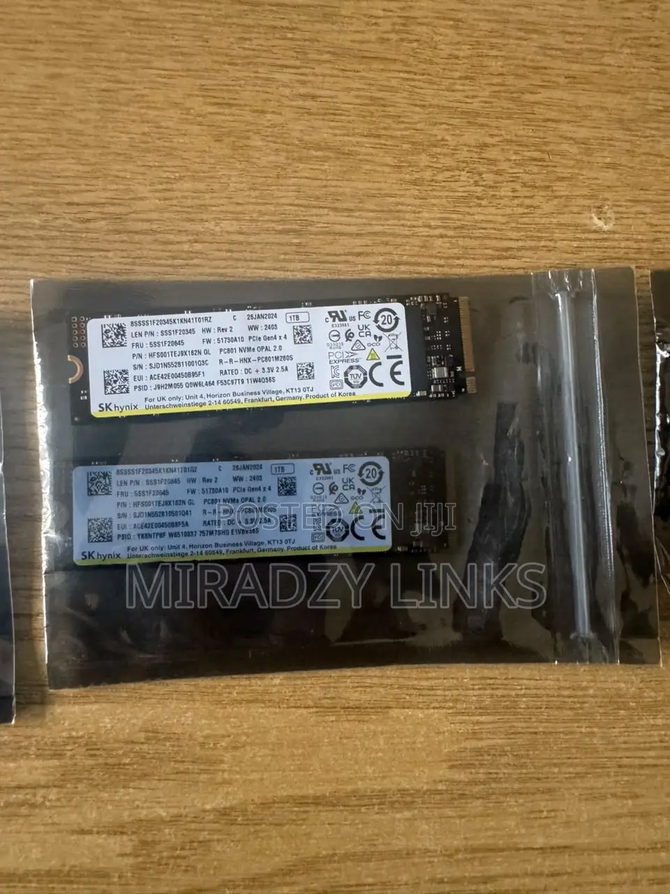 Samsung PM9A1 MZ-VL21T10B 1TB PCIe 4.0 NVMe 2280 Solid State Drive