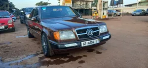 Mercedes-Benz W124 1995 Brown