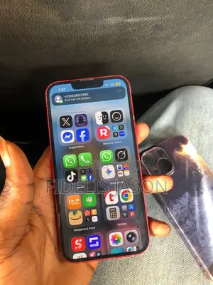 Apple iPhone 13 128 GB Red