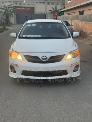 Toyota Corolla S 4dr Sedan (1.8L 4cyl 4A) 2013 White