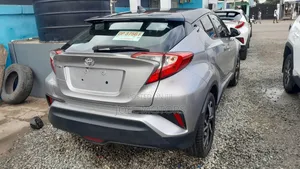 Toyota C-HR 2018 Silver