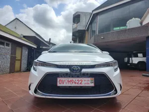 Toyota Corolla 2021 Off white