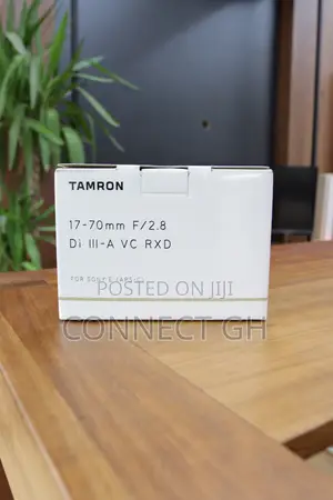 Tamron - 17-70mm F/2.8 Di III-A VC RXD Standard Zoom Lens