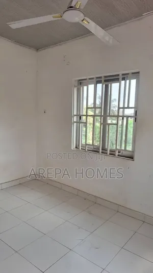 1bdrm Apartment in Arepa Homes, School Park Area for rent