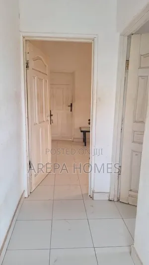 1bdrm Apartment in Arepa Homes, School Park Area for rent