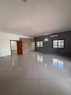 4bdrm House in A&C Mall, East Legon for rent