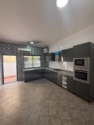 4bdrm House in A&C Mall, East Legon for rent