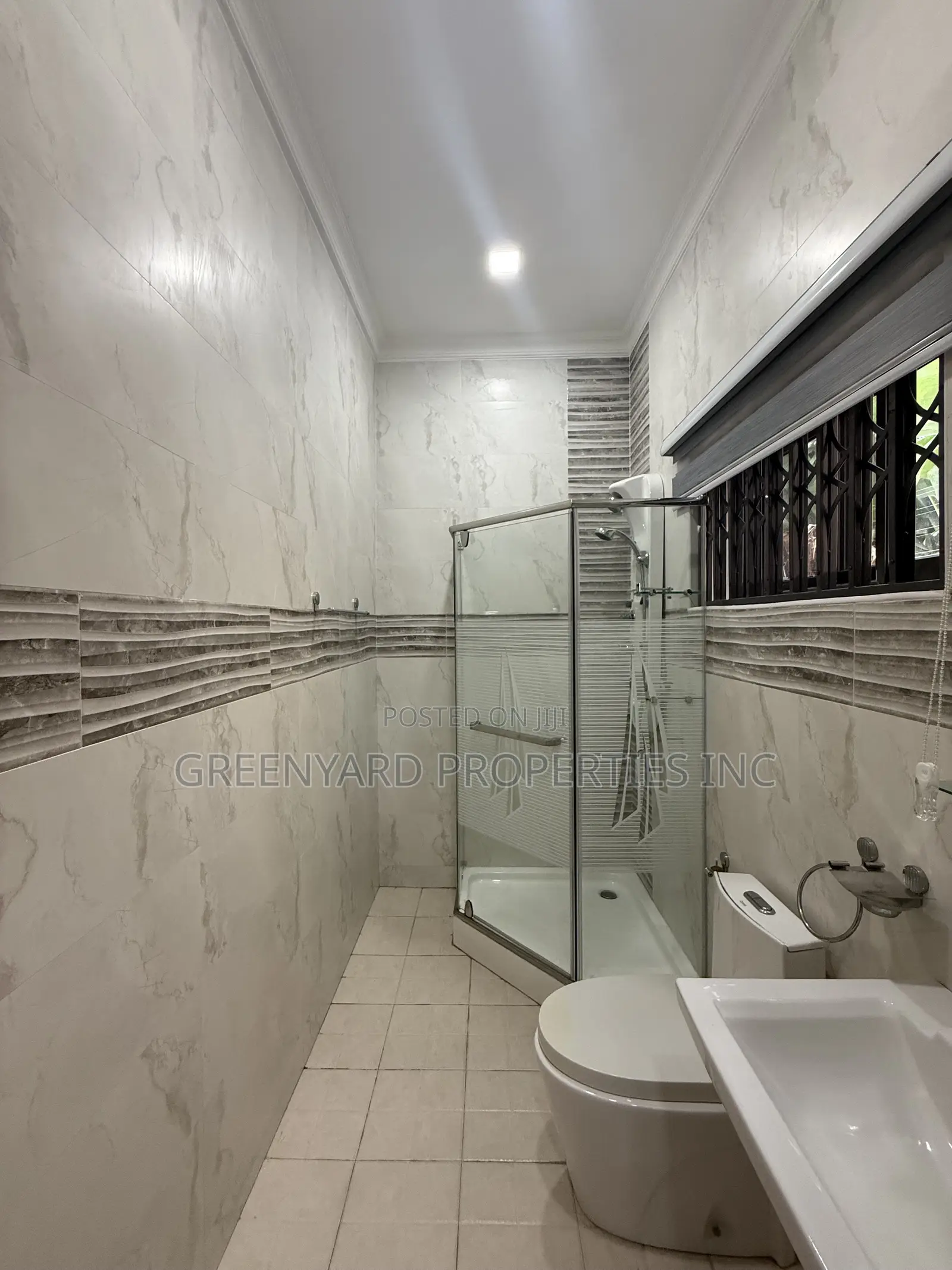 4bdrm House in A&C Mall, East Legon for rent