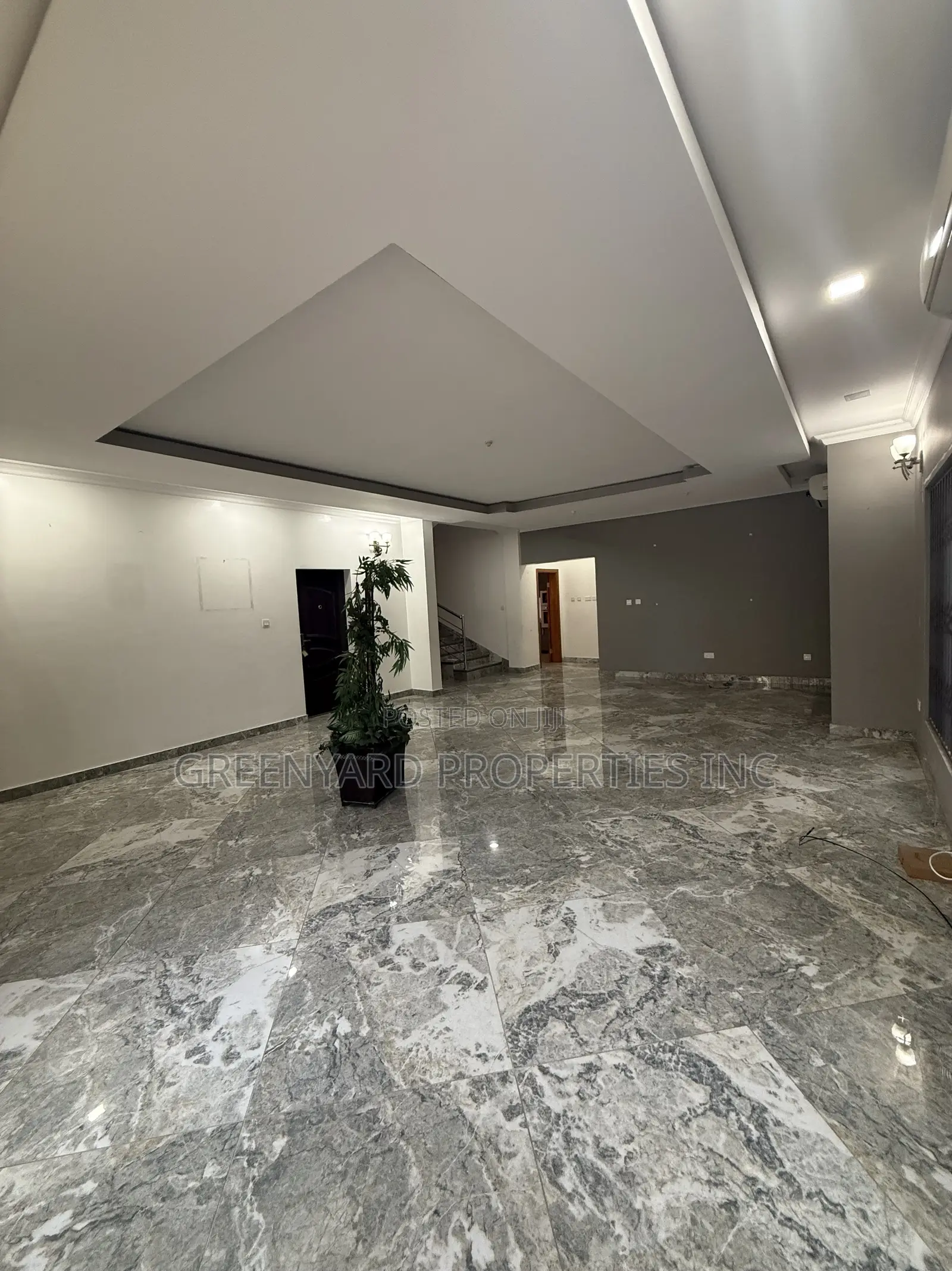 4bdrm House in A&C Mall, East Legon for rent