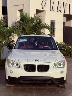 BMW X1 xDrive28i 4dr SUV AWD (2.0L 4cyl Turbo 8A) 2015 White