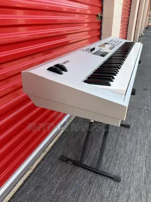 Yamaha Mo8