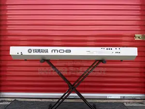 Yamaha Mo8