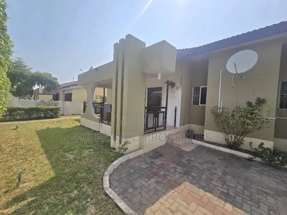 4bdrm House in Kg, Franco, Airport Residential Area for sale