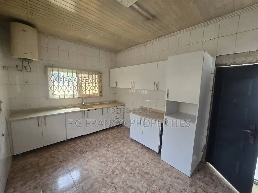 4bdrm House in Kg, Franco, Airport Residential Area for sale