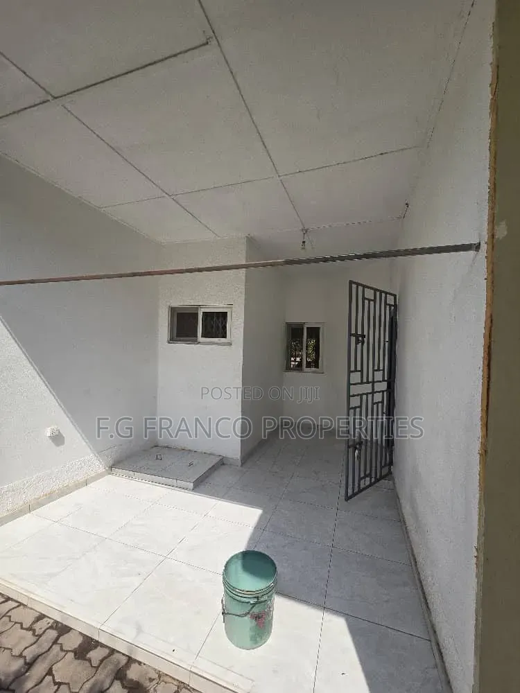 4bdrm House in Kg, Franco, Airport Residential Area for sale