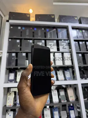 Apple iPhone 12 128 GB Black