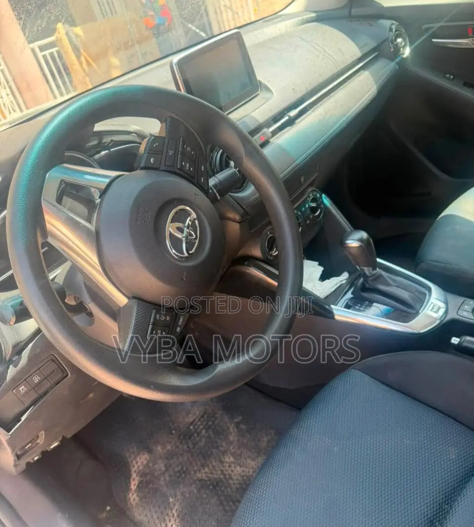 Toyota Yaris iA 1.5 FWD 2017 White