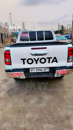 Toyota Hilux 2017 White