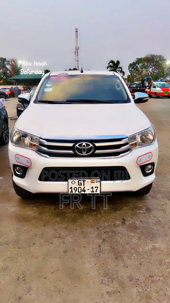 Toyota Hilux 2017 White