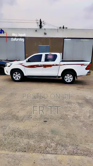 Toyota Hilux 2017 White