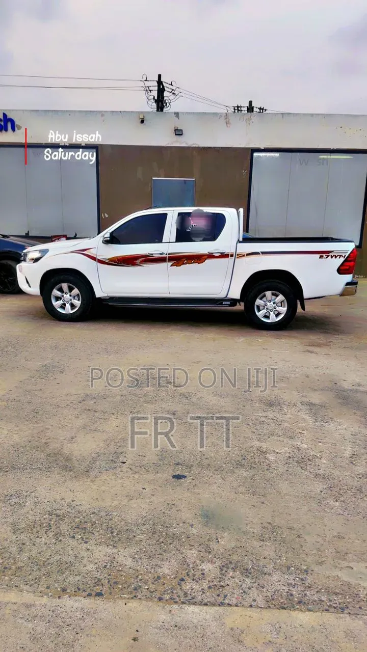 Toyota Hilux 2017 White