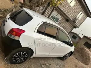 Toyota Vitz 2008 White