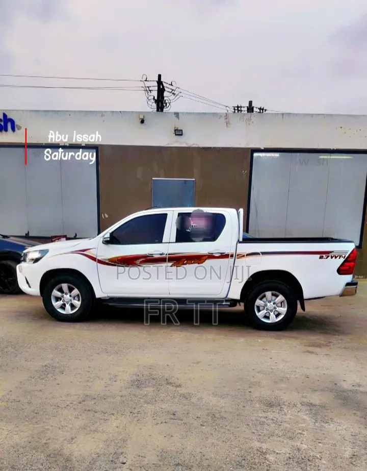 Toyota Hilux 2017 White